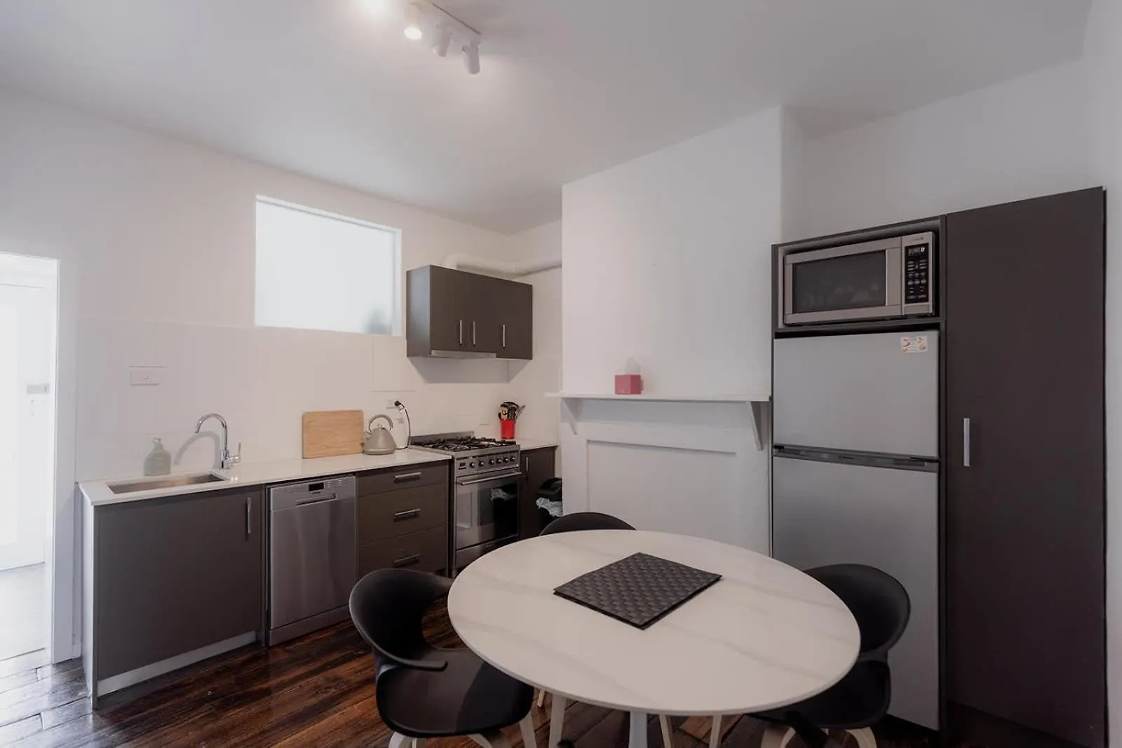 Semesterbostad 'Fifteen' - Heritage Terrace In Battery Point Hobart